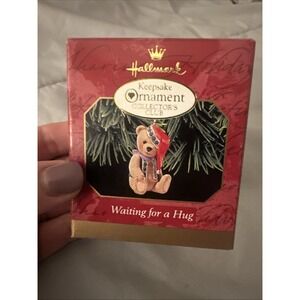 VTG Hallmark Keepsake Ornament Waiting for A Hug Teddy Bear 1999 NIB